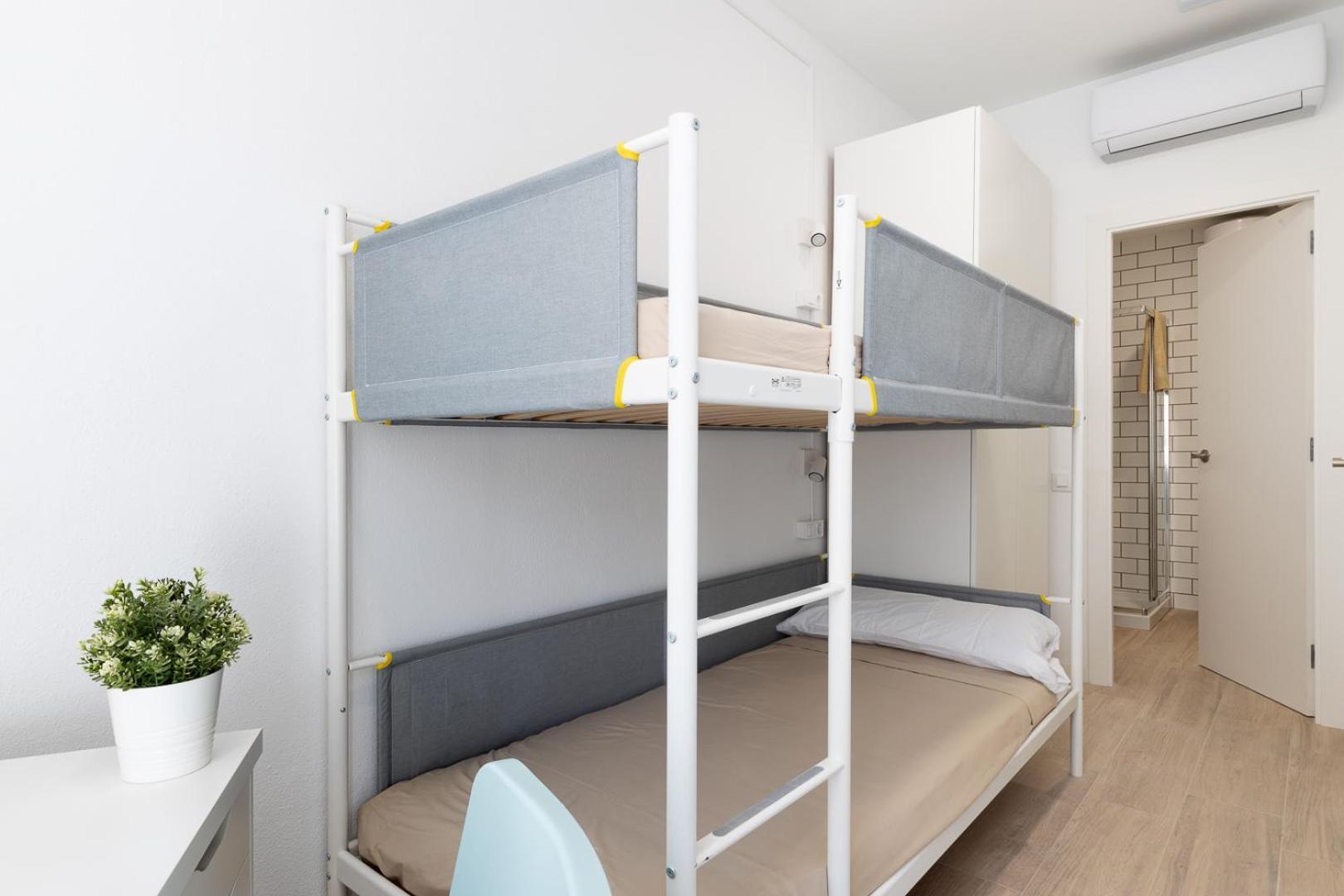 Laresibcn Minimum 31 Nights Ostello *